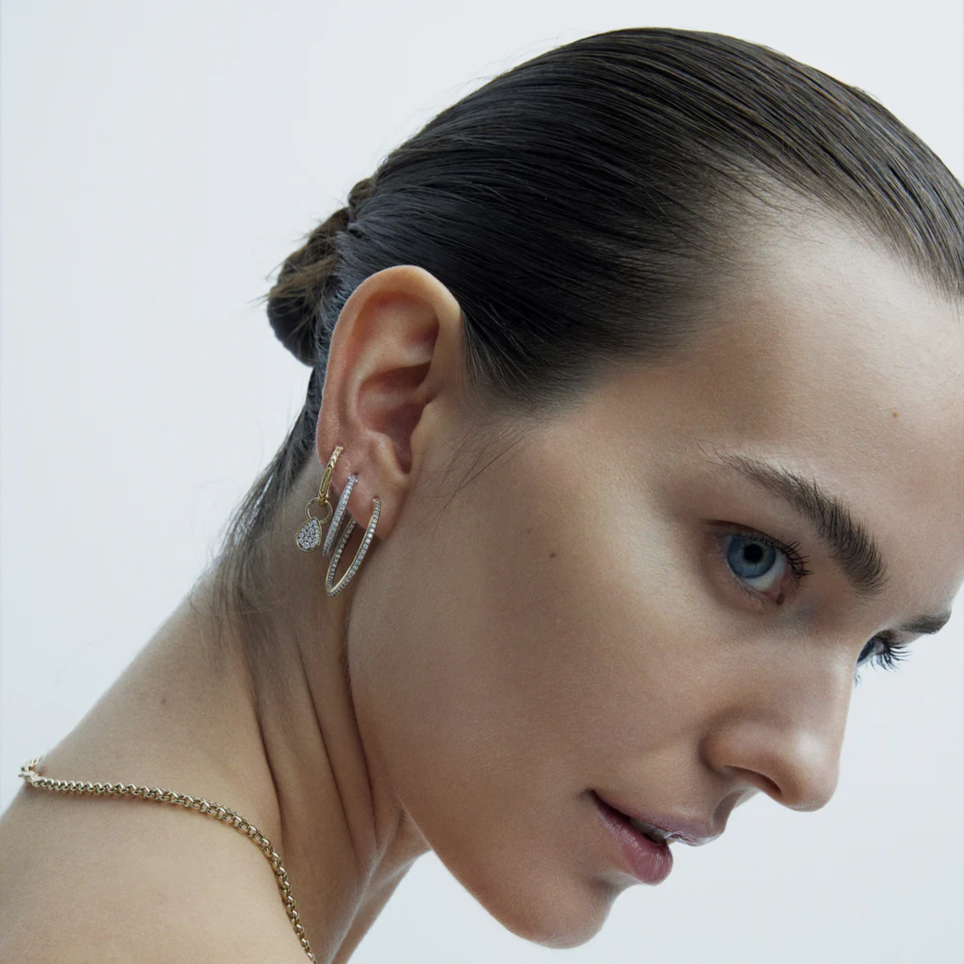 Medium Pave Halka Küpe resmi