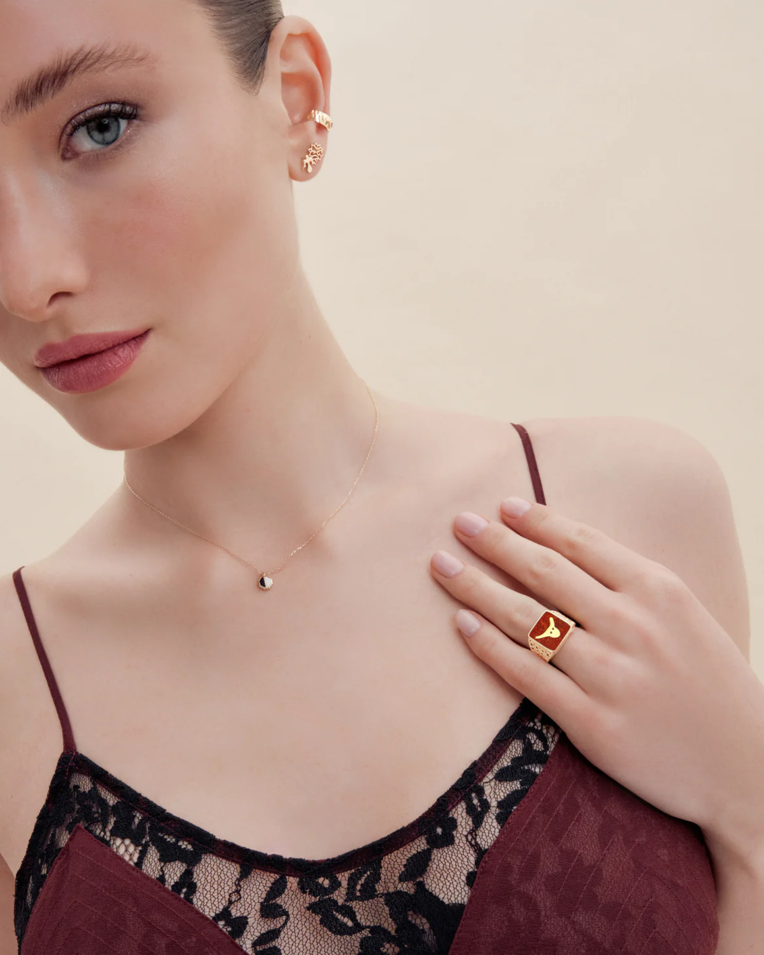 Mercan Boğa Telkari Unisex Yüzük resmi