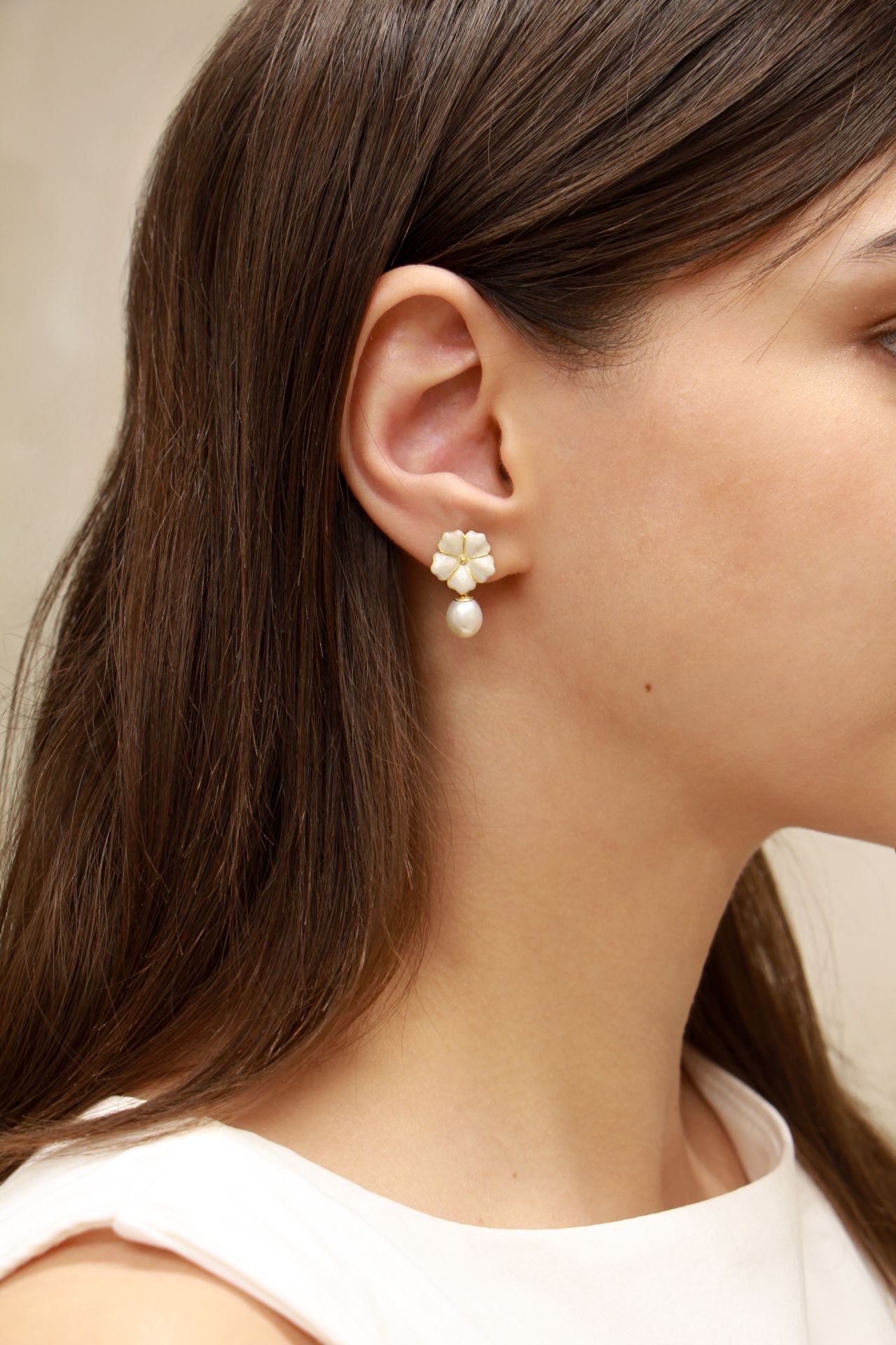 Bavella Mini İnci Küpe resmi