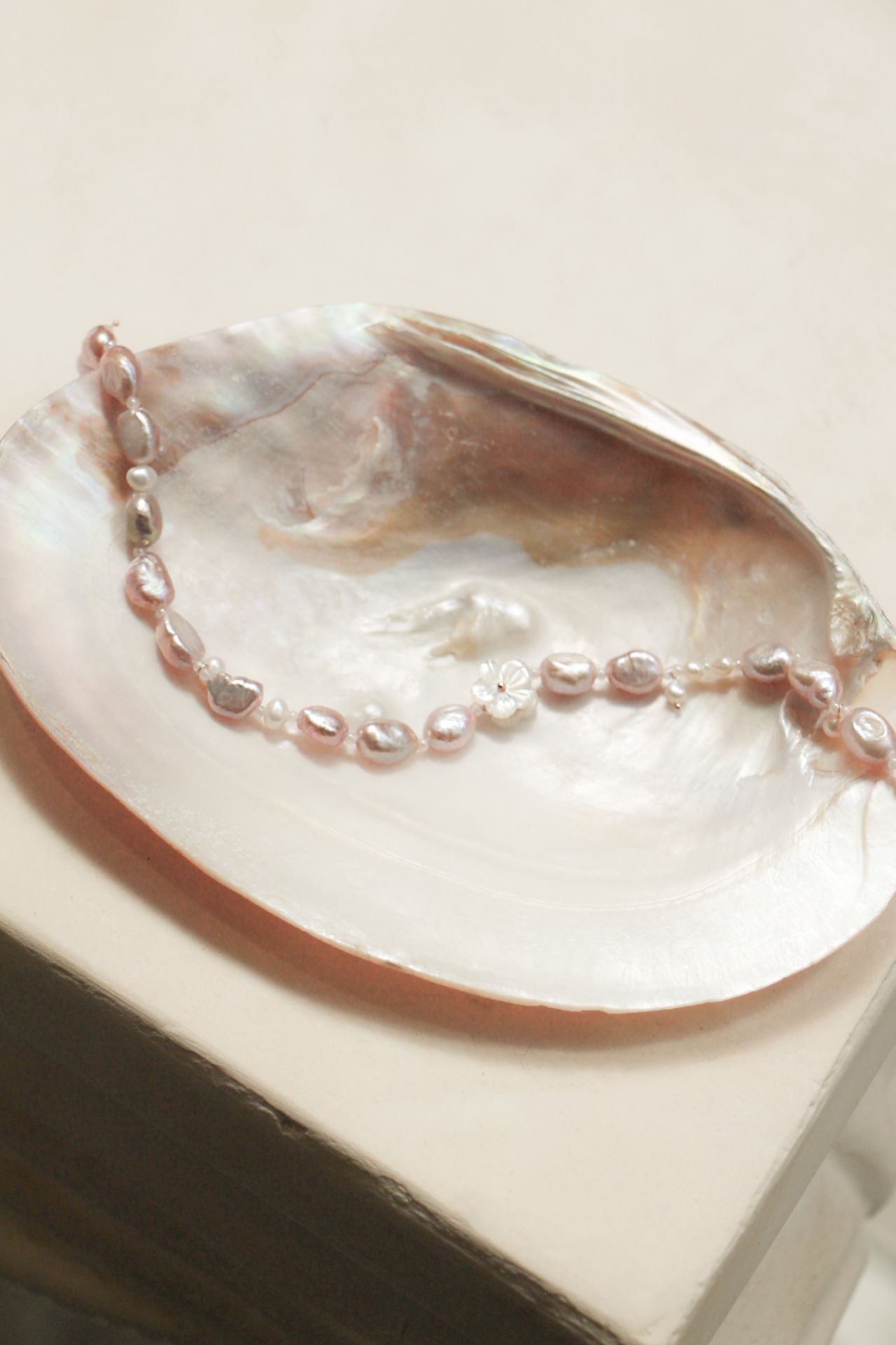 Cleito Matmazel İnci Kolye resmi