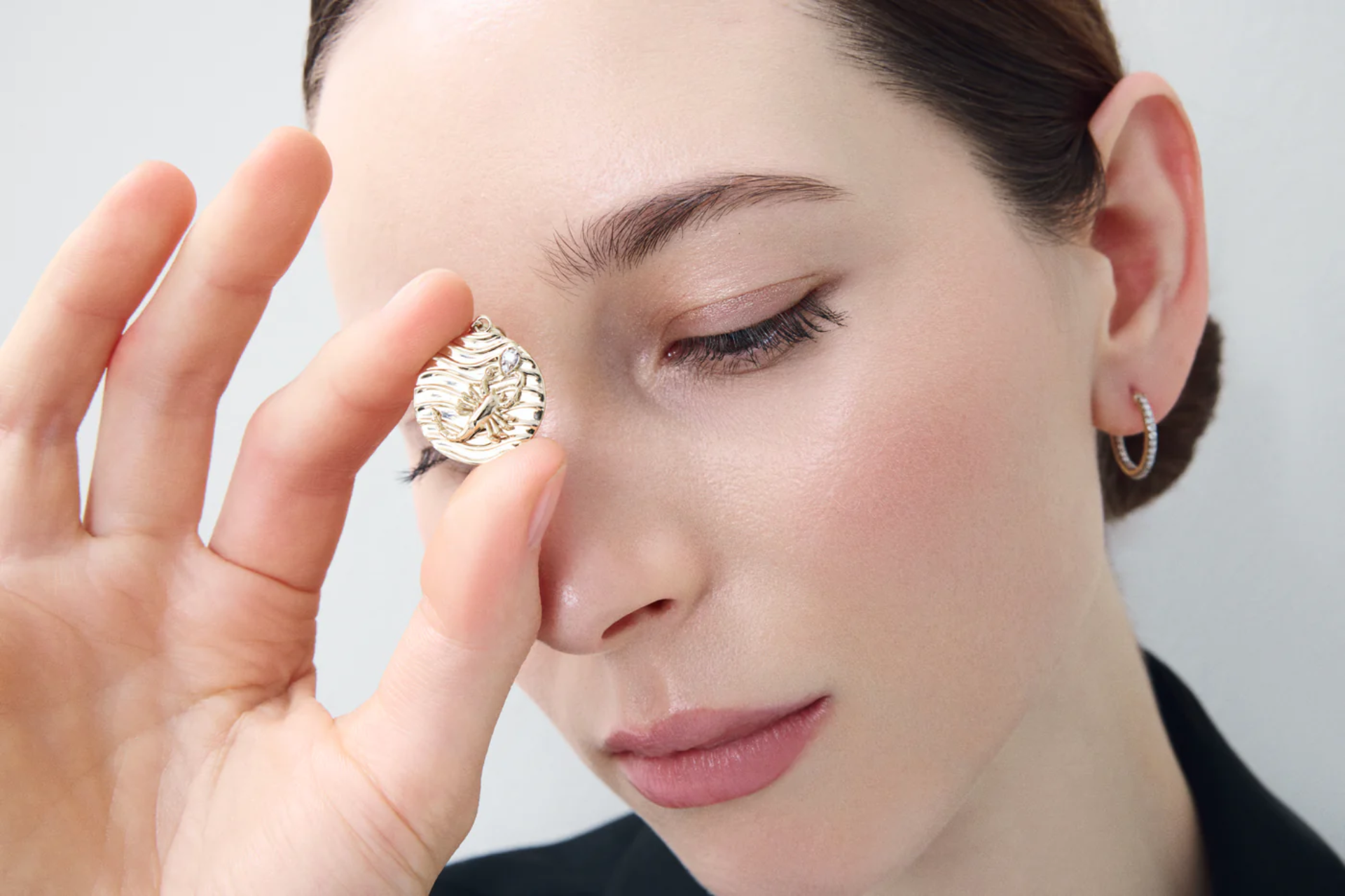 Akrep Burcu Kolye Ucu resmi