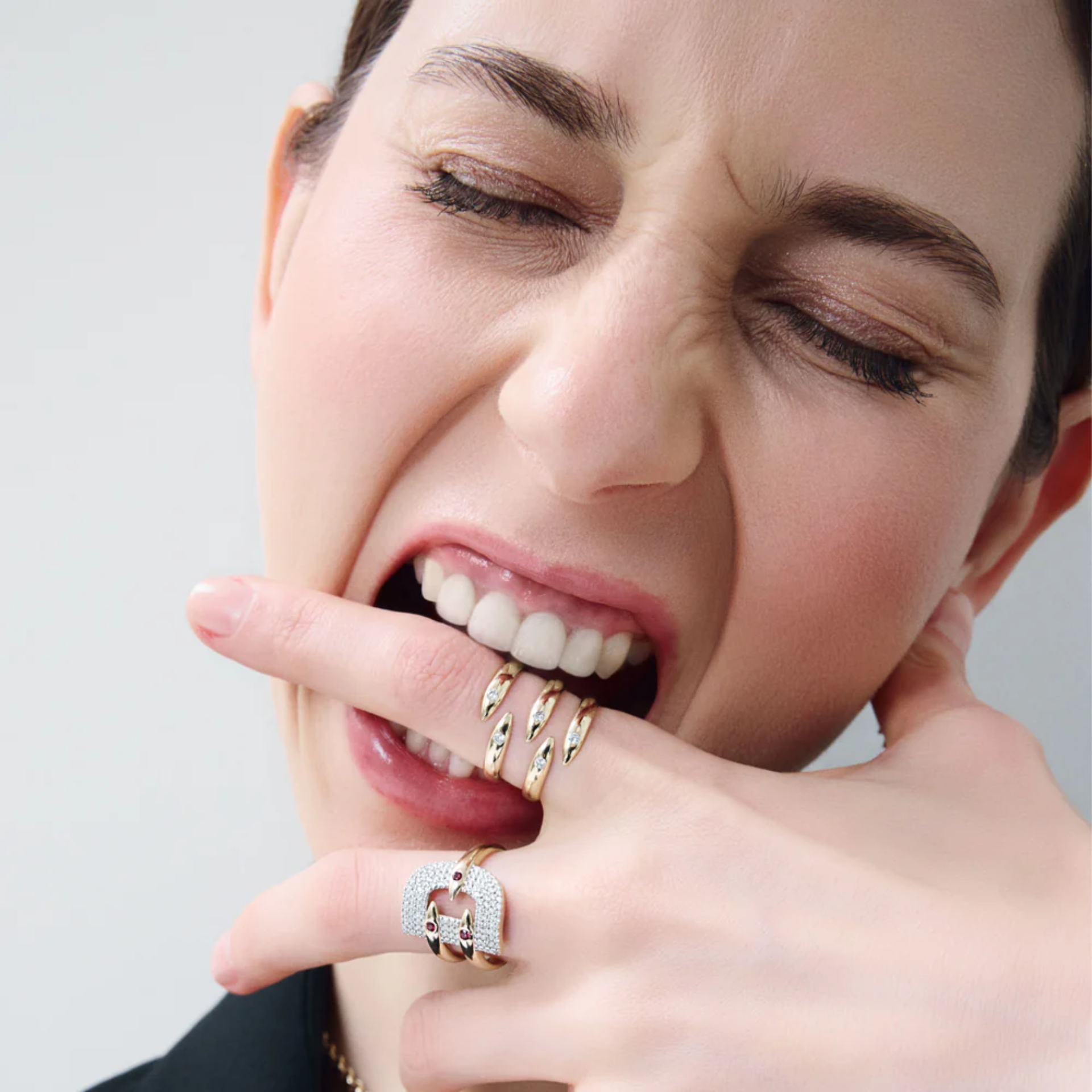 Presa Initial D Harf Yüzük resmi