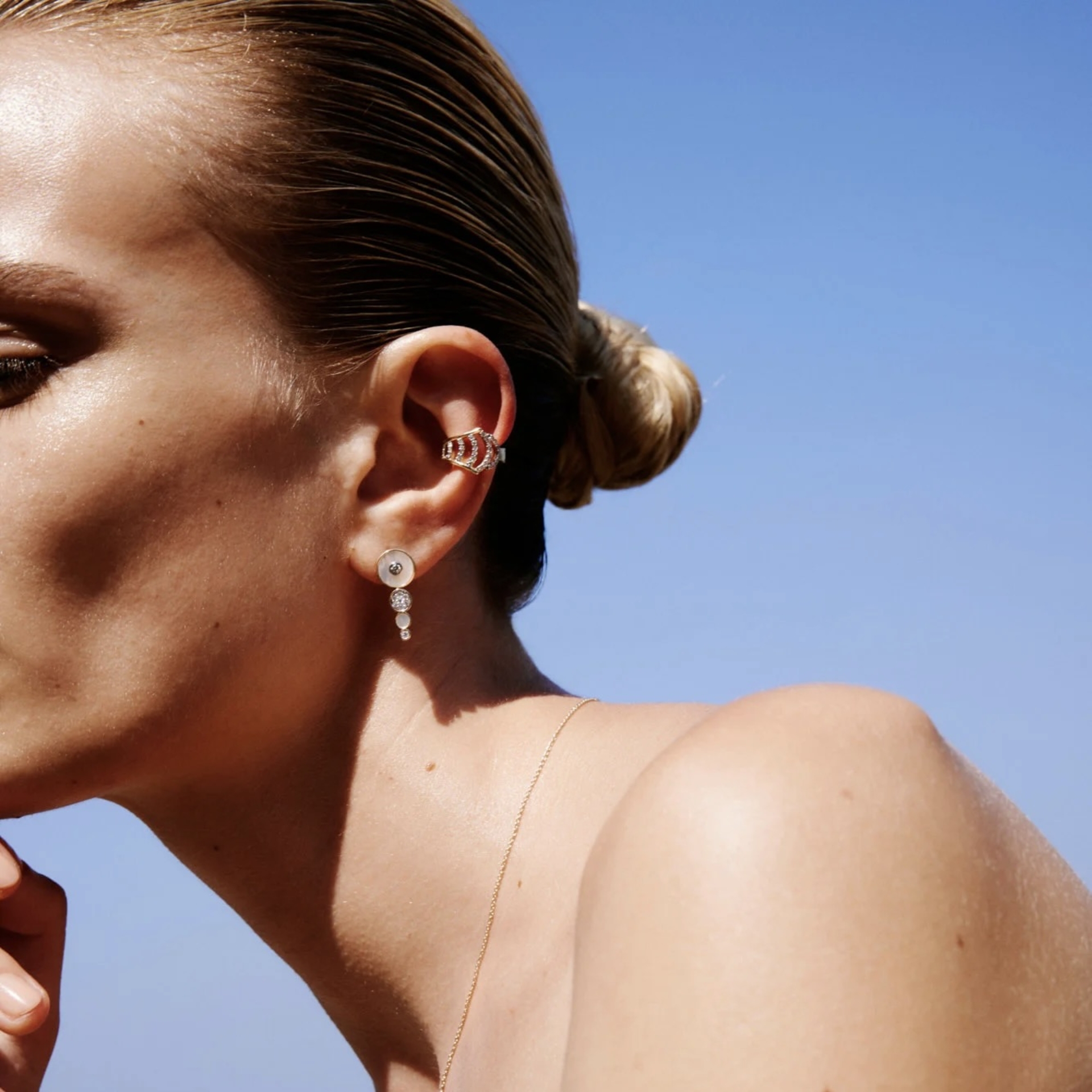 Funnel Ear Cuff resmi