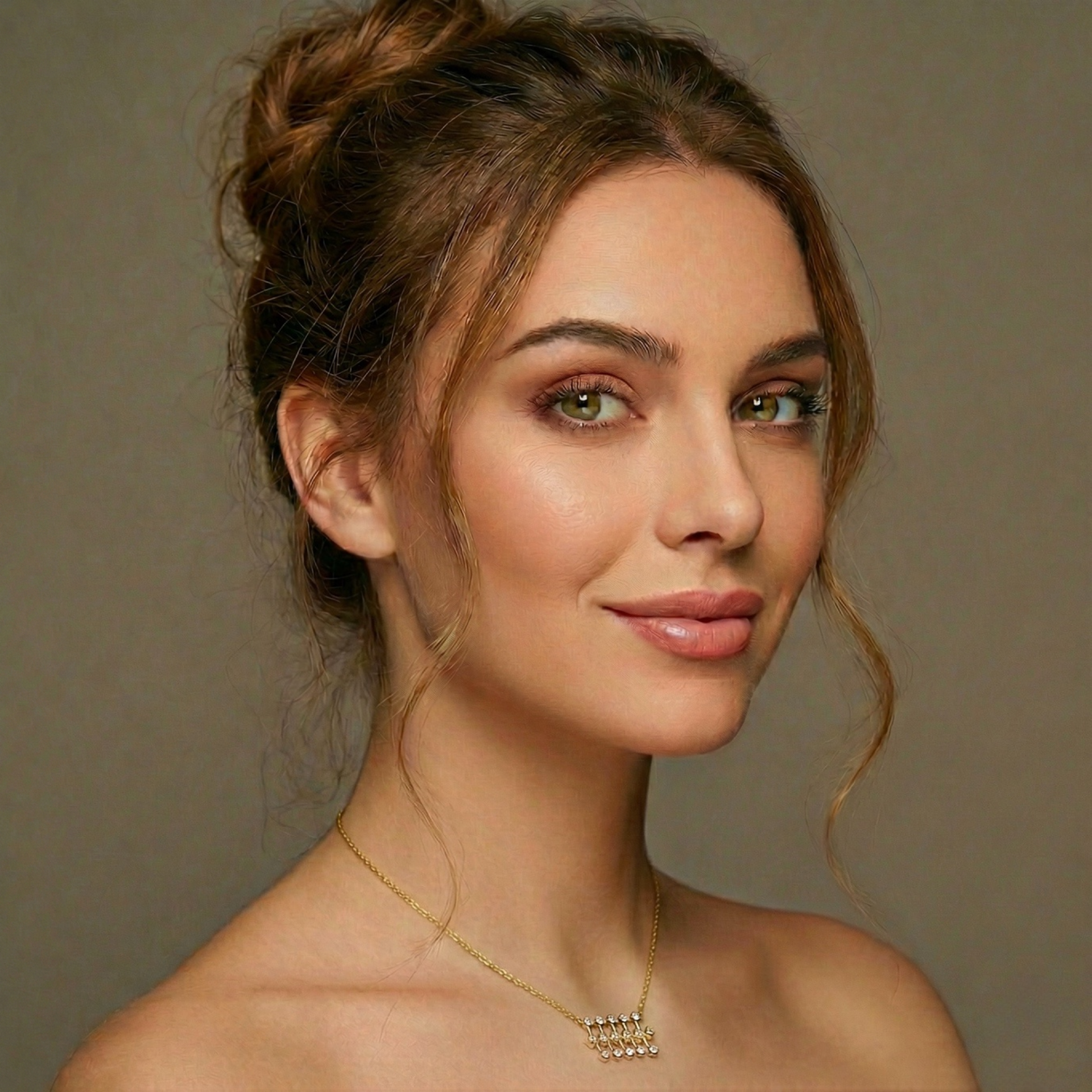 Starlit Avenue Kolye resmi