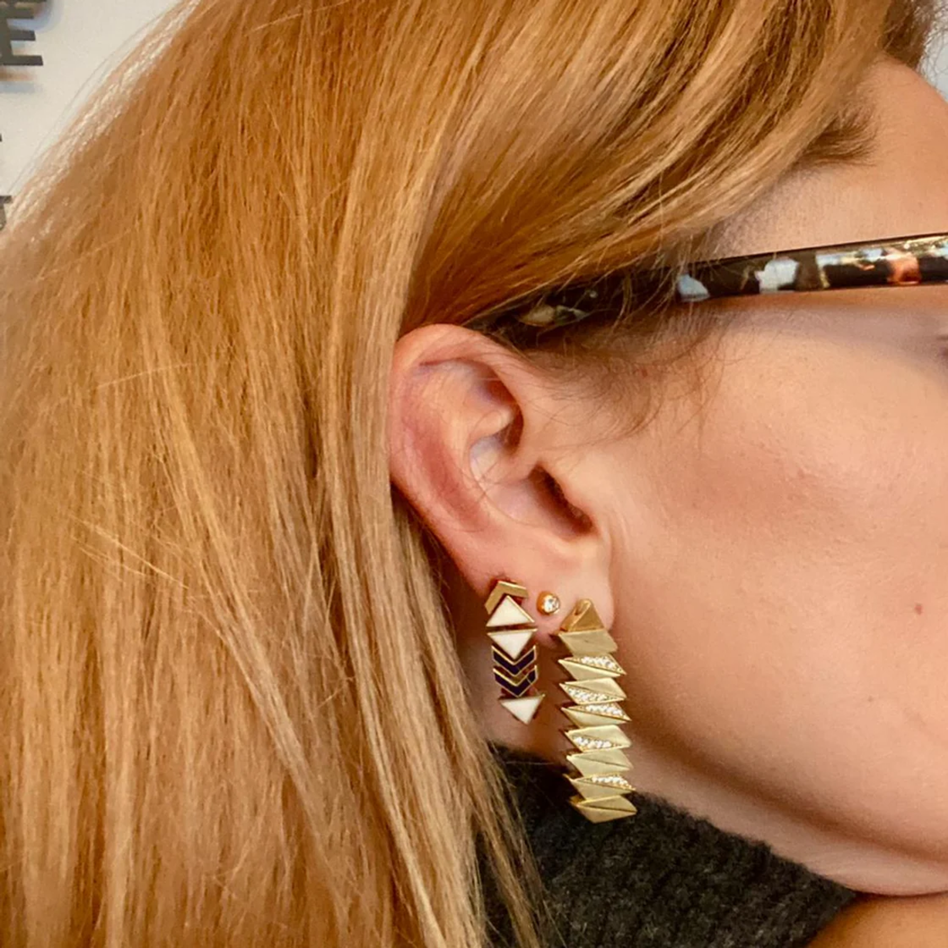 Taşlı Dragon Küpe resmi