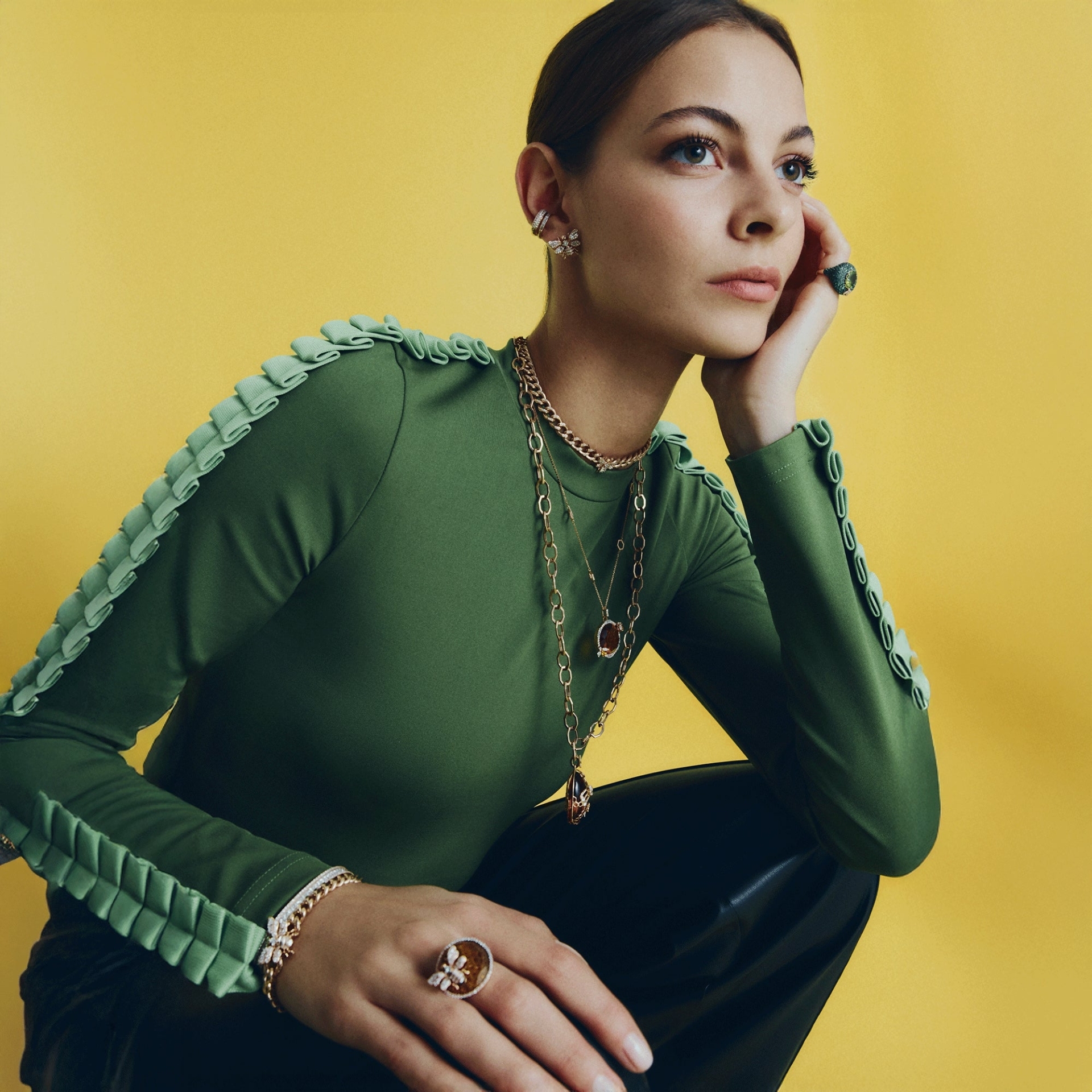 Queen Bee Hania Pırlanta Küpe resmi