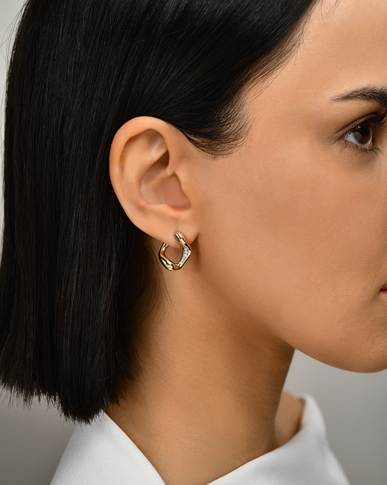 Mini Stream Sarı Altın Pırlanta Küpe resmi